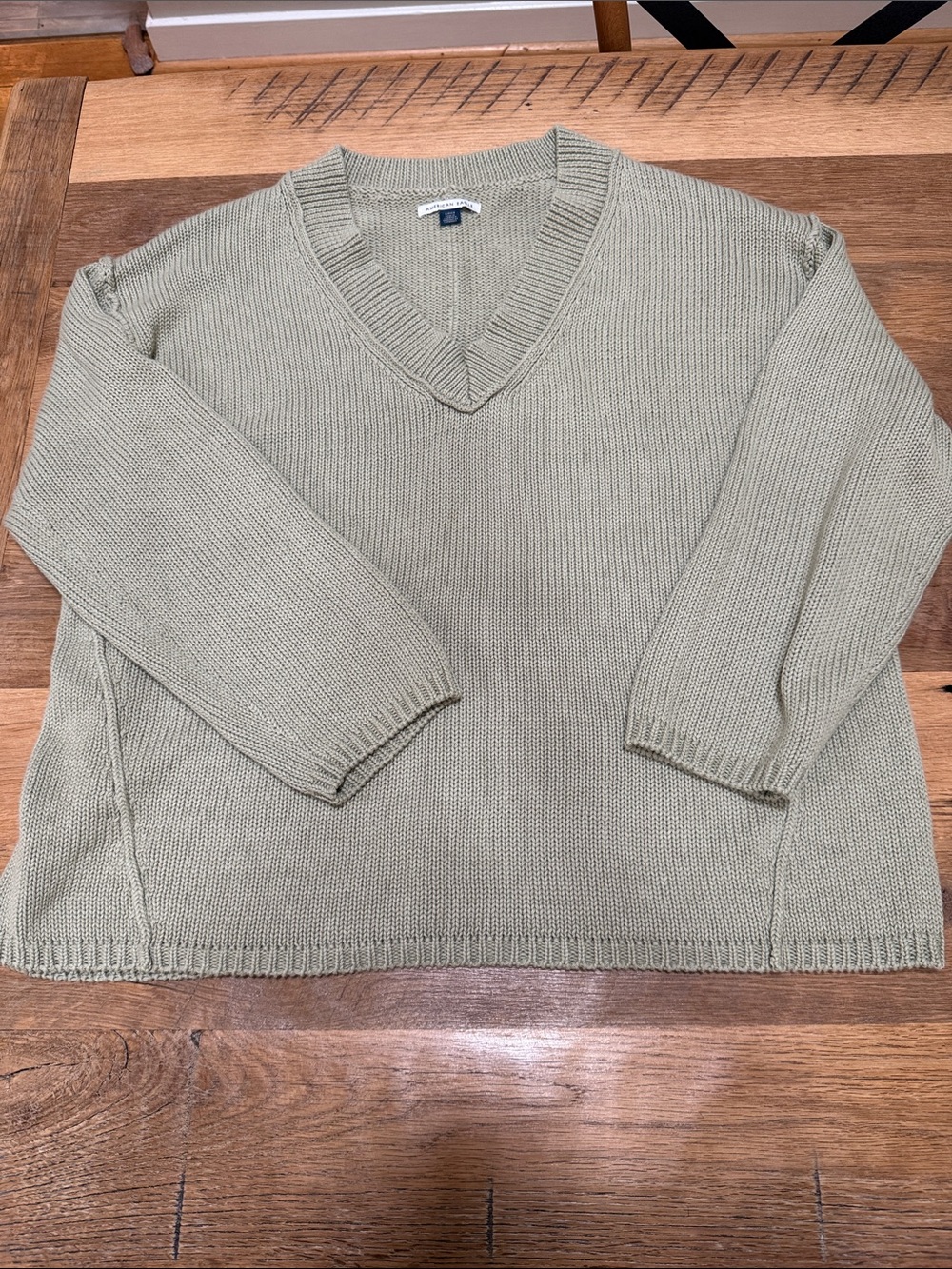 American Eagle Oversize V-neck Sweater - size small